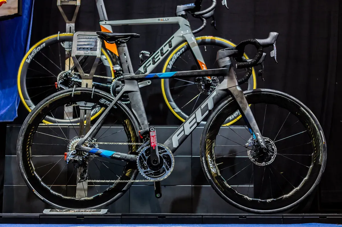 MEET THE EXPERTS by VDW BIKES - Gallery