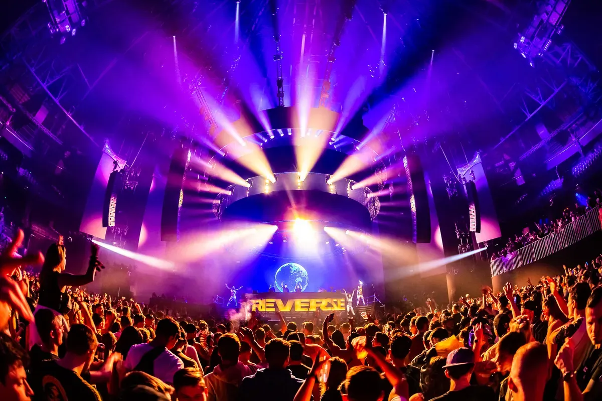 REVERZE TOTAL TAKE OVER 23 - Gallery
