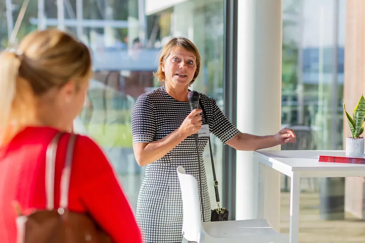 e-XPERIENCE DAY with VIKI Geunes - Gallery